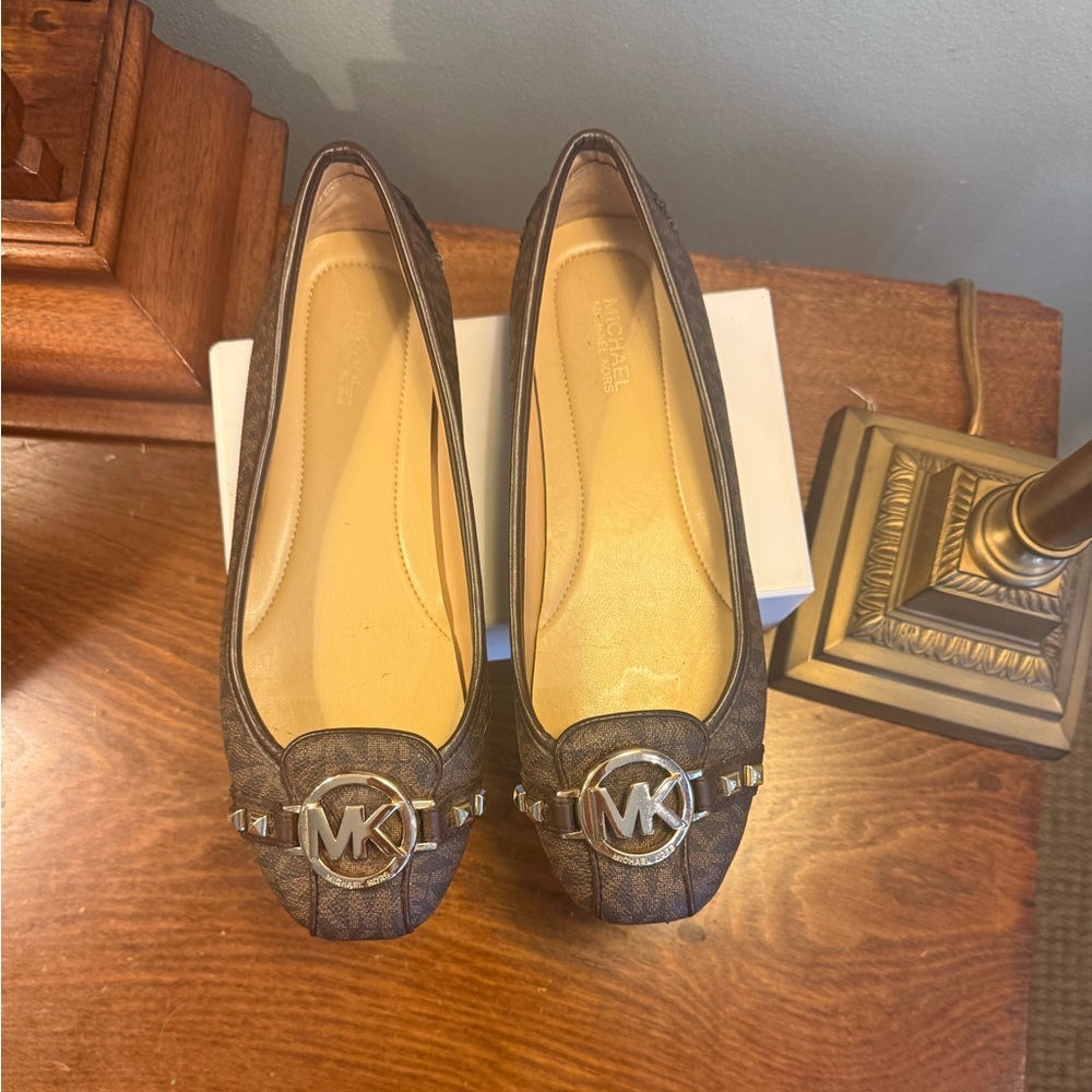 Michael Kors Brown Gold Fulton Studded Logo Moccasin Size 7 - Picture 3 of 10